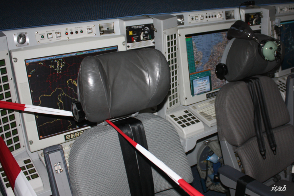 Boeing E-3A AWACS (04)
