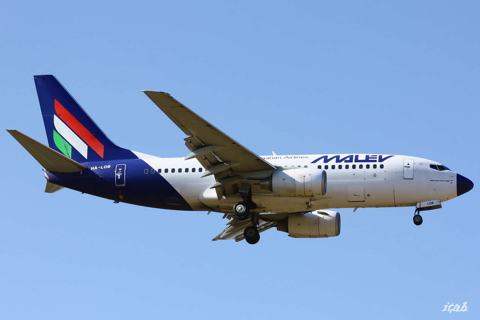 Boeing 737-7Q8